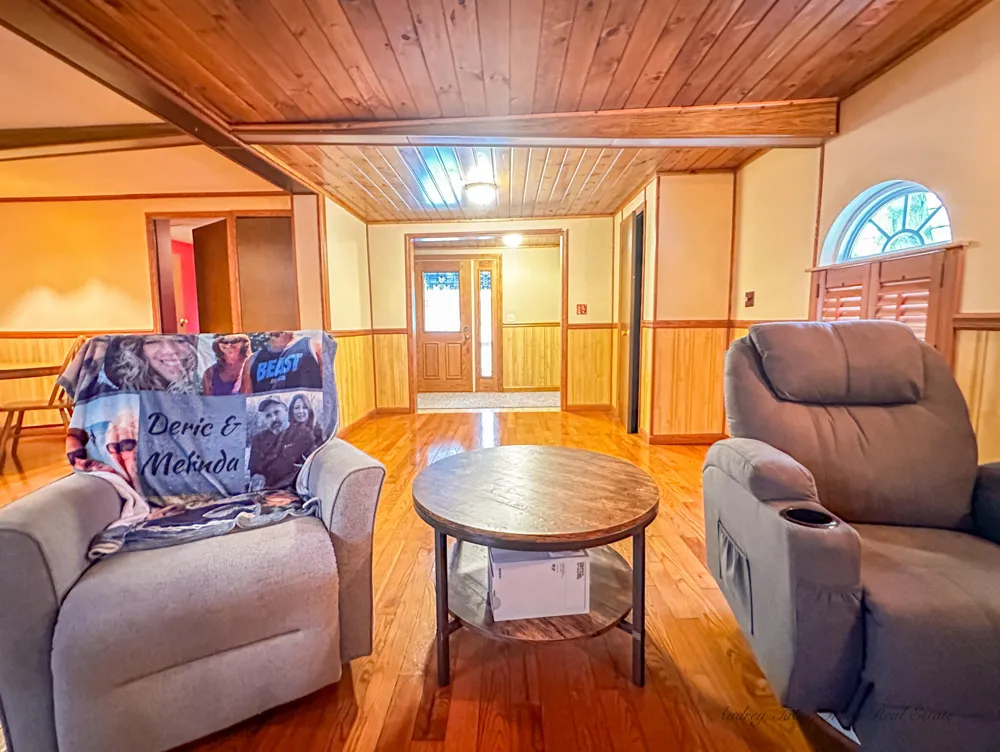 8933 E M 20 Newfield Township, MI 49421