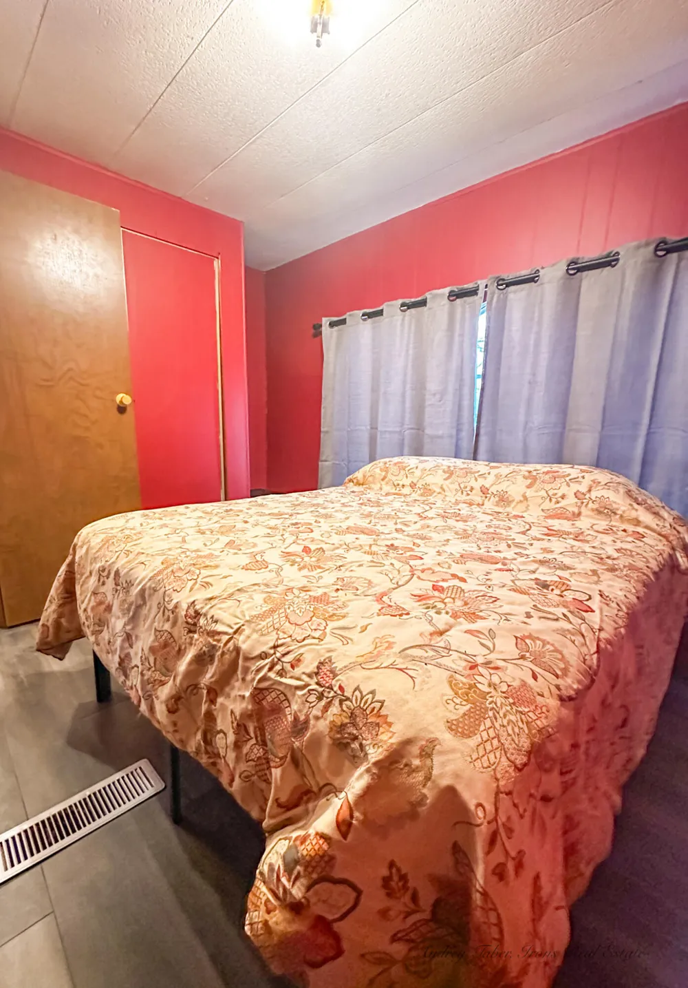 8933 E M 20 Newfield Township, MI 49421