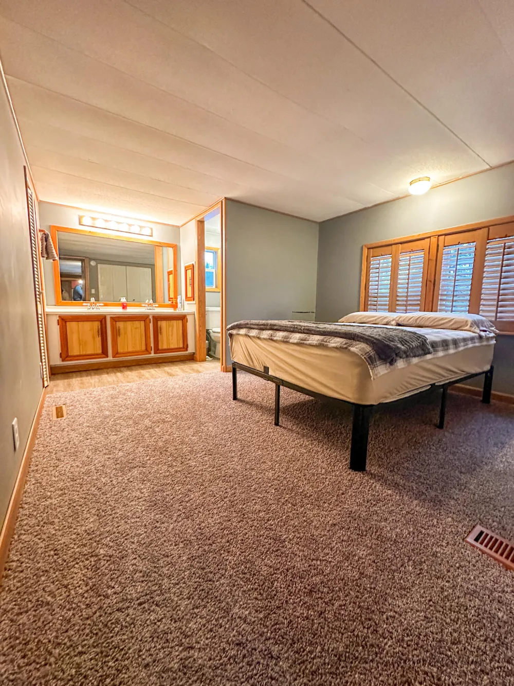 8933 E M 20 Newfield Township, MI 49421