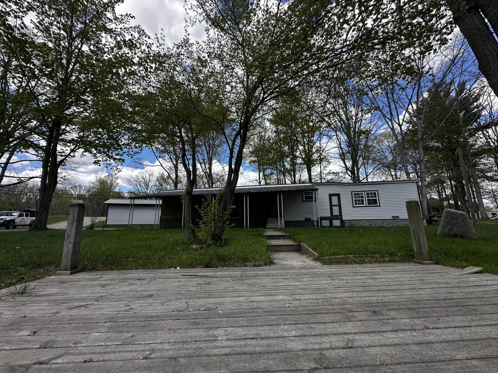 8933 E M 20 Newfield Township, MI 49421
