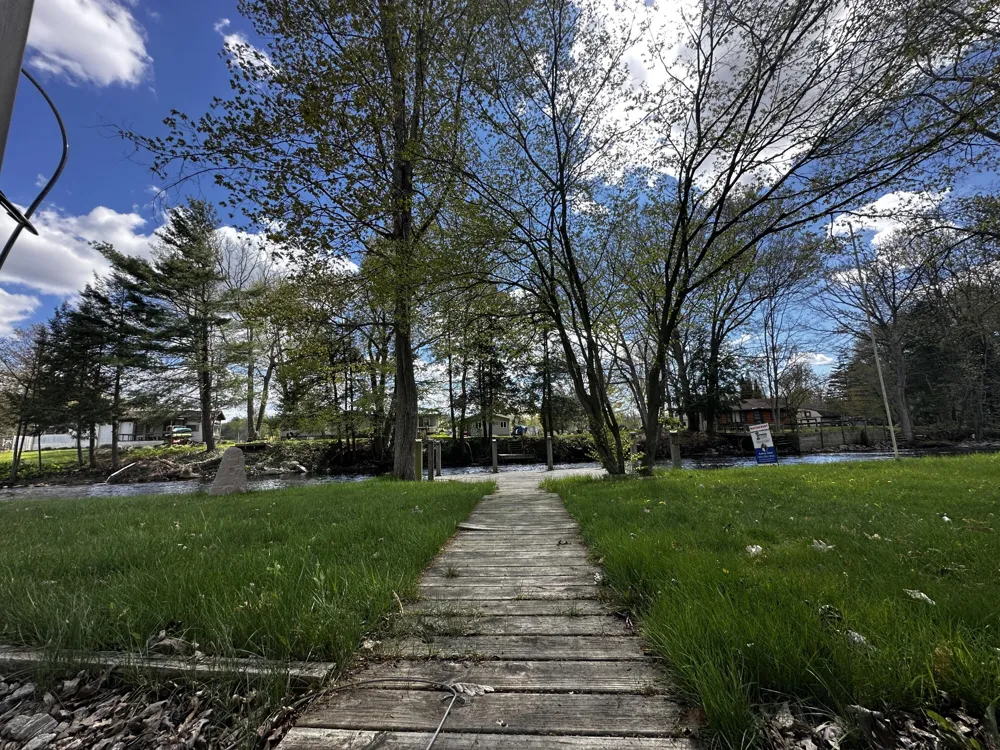 8933 E M 20 Newfield Township, MI 49421