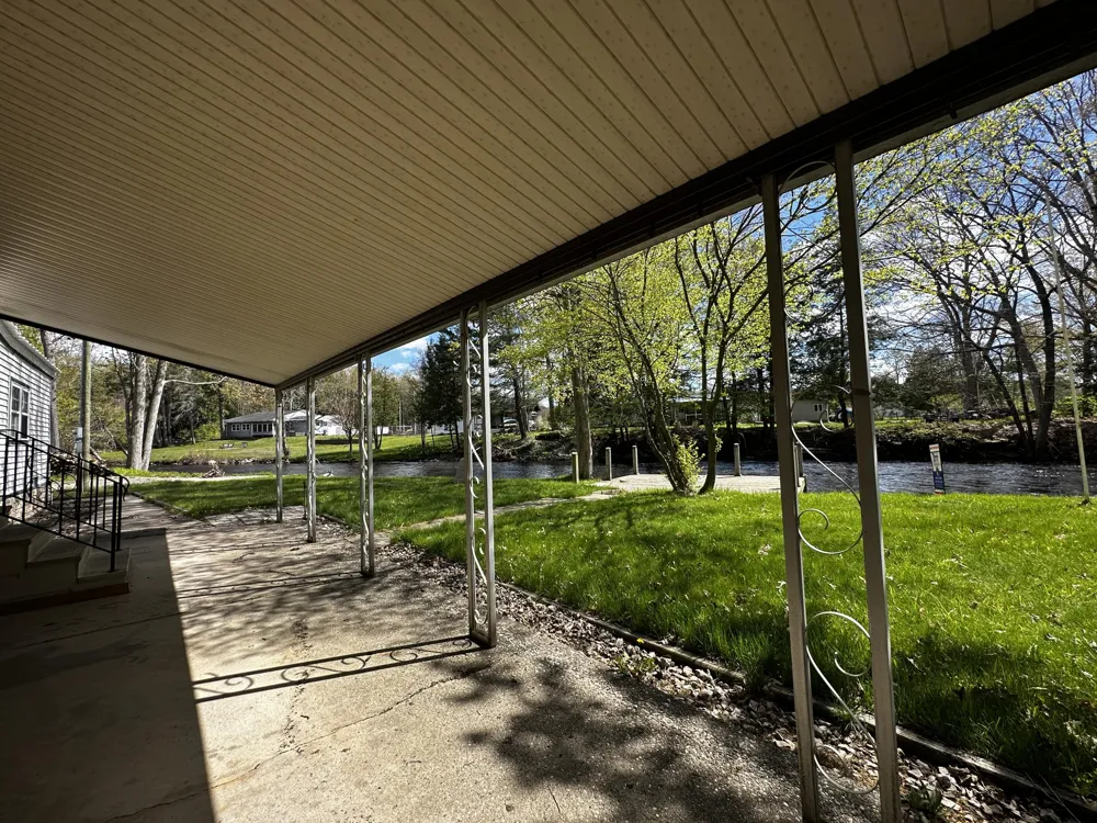 8933 E M 20 Newfield Township, MI 49421