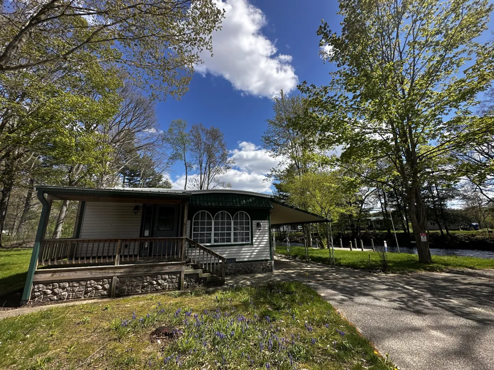 8933 E M 20 Newfield Township, MI 49421