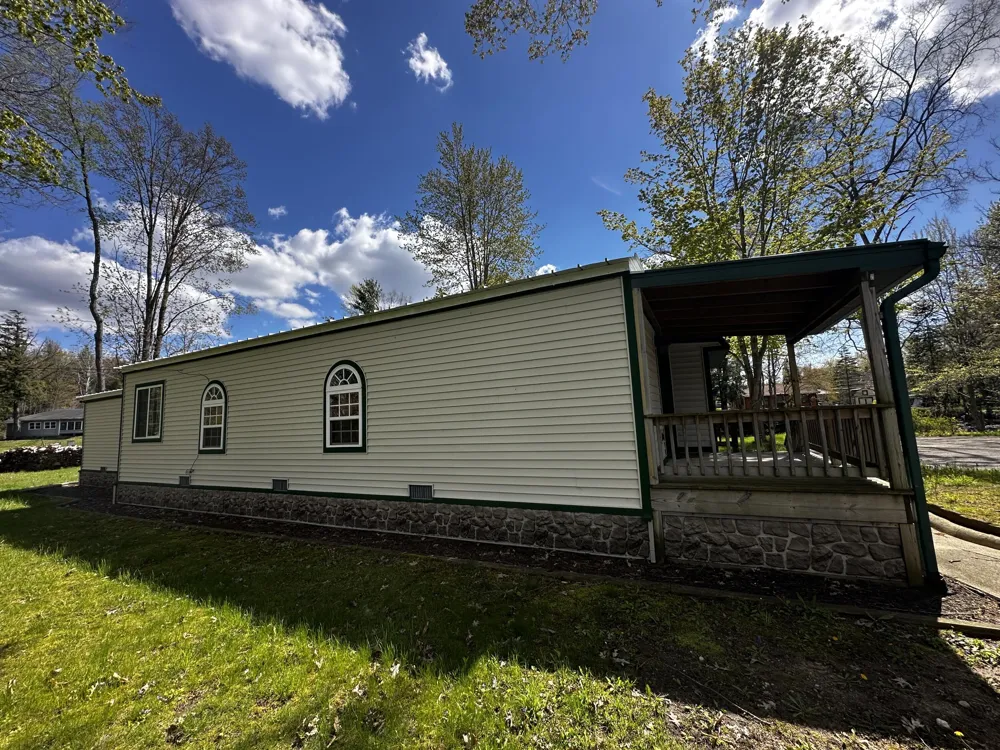 8933 E M 20 Newfield Township, MI 49421