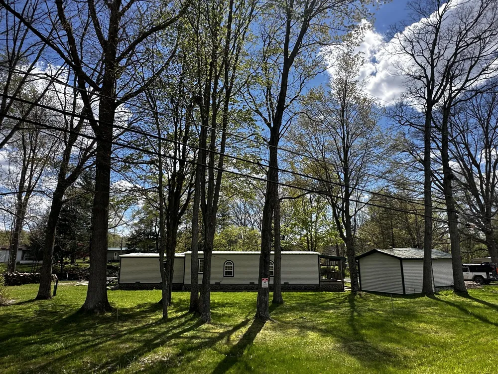 8933 E M 20 Newfield Township, MI 49421