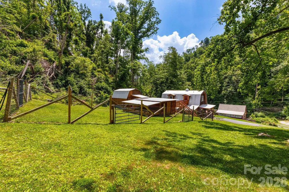 1010 and 1014 Melton Branch Road Bakersville, NC 28705