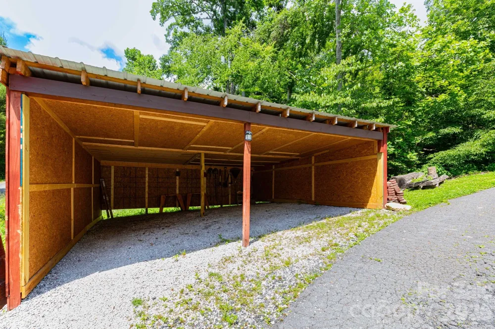 1010 and 1014 Melton Branch Road Bakersville, NC 28705