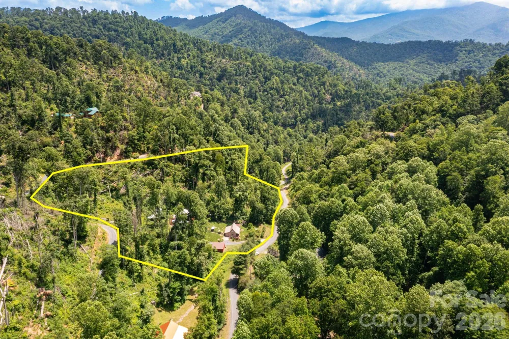 1010 and 1014 Melton Branch Road Bakersville, NC 28705