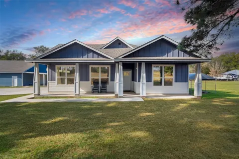 1880 E Highway 21
