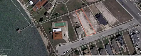 1009 Bluff Drive