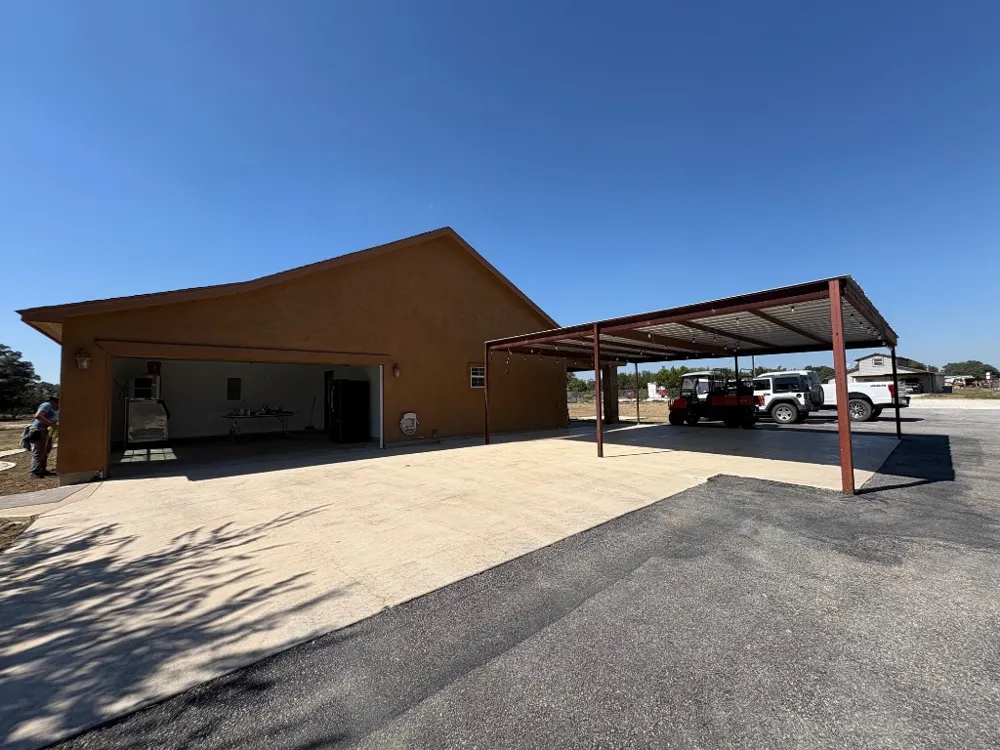 10817 County Road 272 Bertram, TX 78605