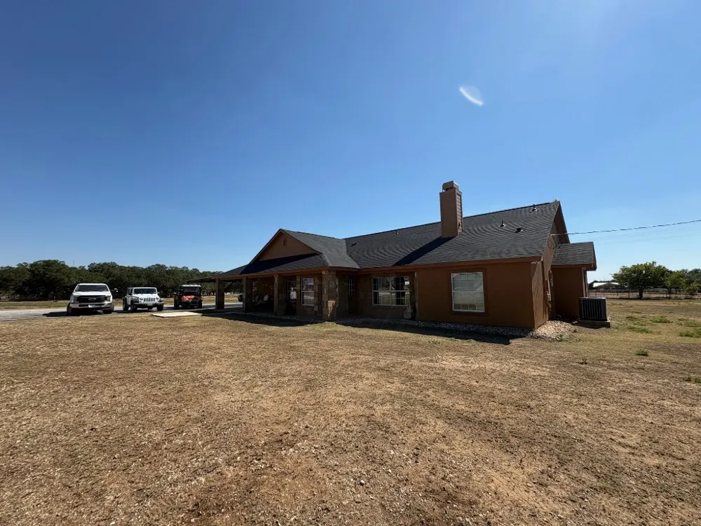 10817 County Road 272 Bertram, TX 78605