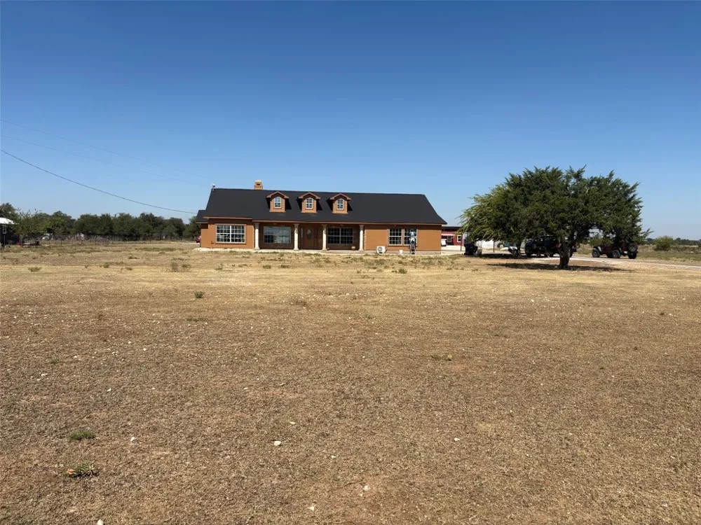 10817 County Road 272 Bertram, TX 78605