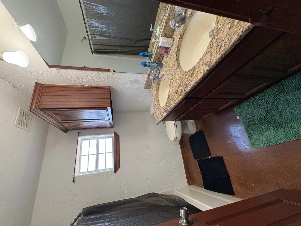 10817 County Road 272 Bertram, TX 78605