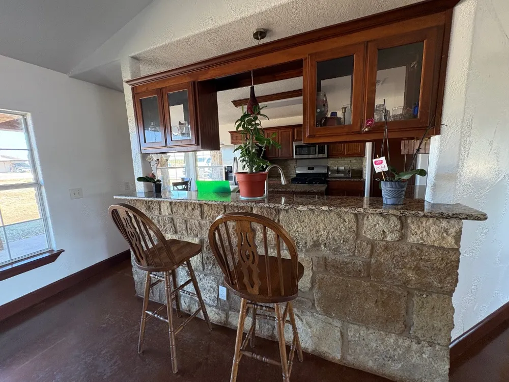 10817 County Road 272 Bertram, TX 78605