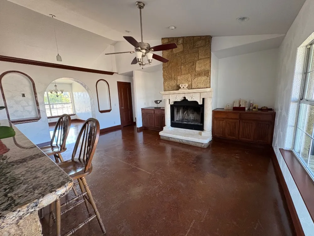 10817 County Road 272 Bertram, TX 78605