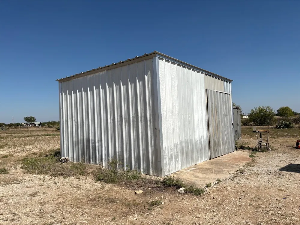 10817 County Road 272 Bertram, TX 78605