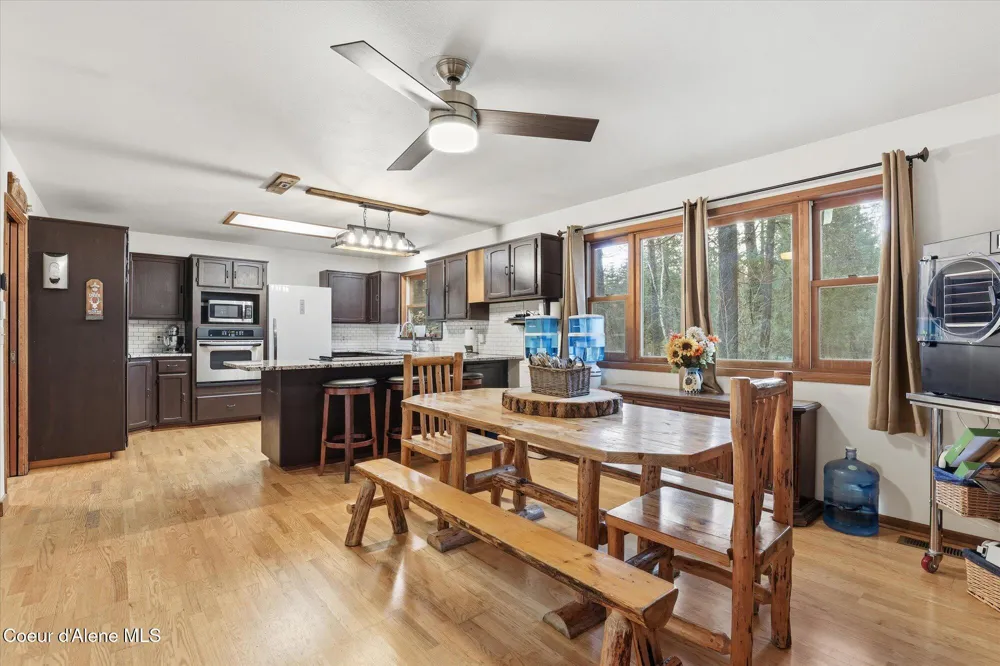 2455 W SEASONS ROAD Athol, ID 83801