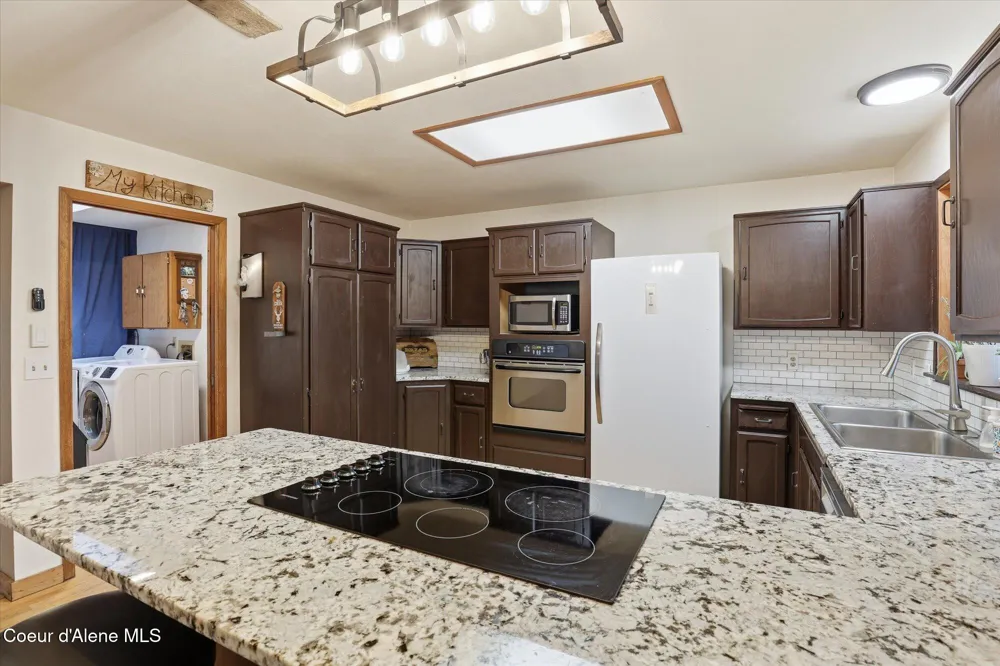 2455 W SEASONS ROAD Athol, ID 83801