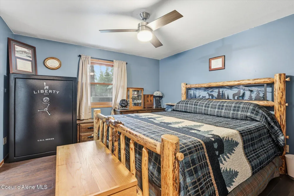 2455 W SEASONS ROAD Athol, ID 83801