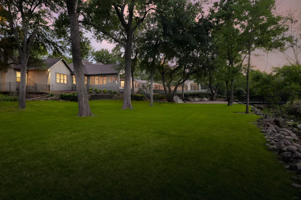 506 Konstanty Circle West Lake Hills, TX 78746