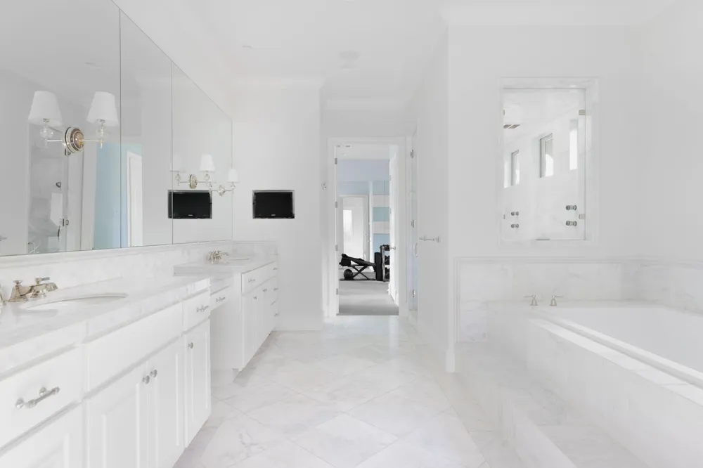506 Konstanty Circle West Lake Hills, TX 78746
