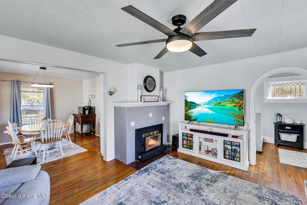 1924 W Indiana Ave Spokane, WA 99205