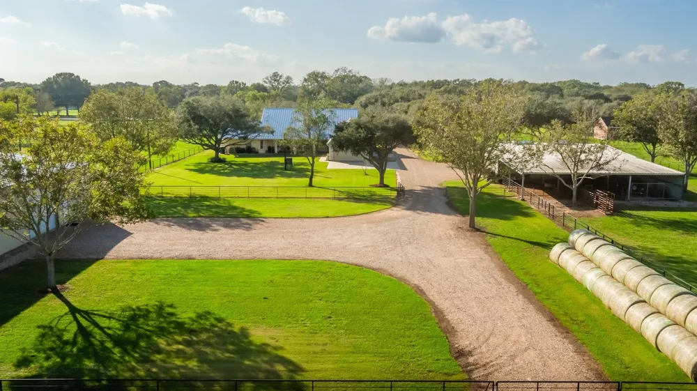 3150 Holmes Road Road Richmond, TX 77406