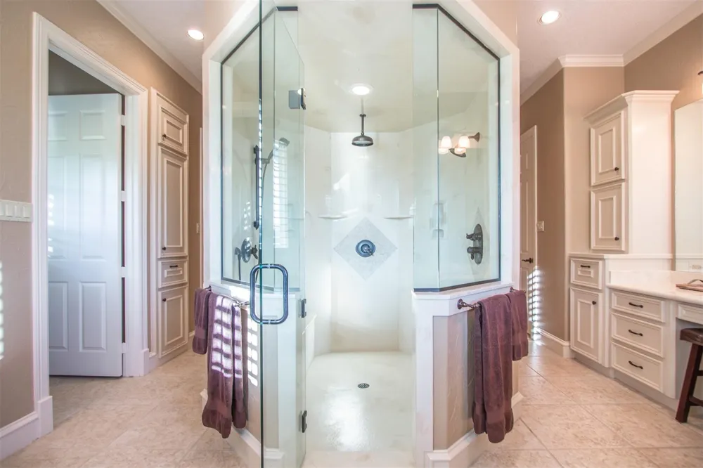 3150 Holmes Road Road Richmond, TX 77406