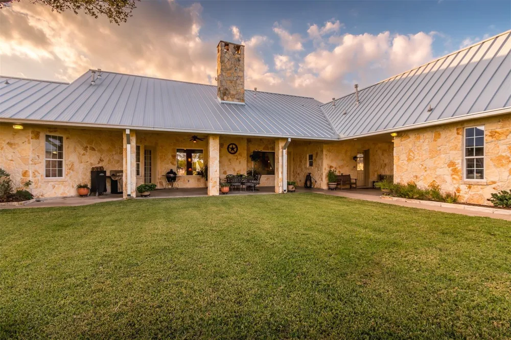 3150 Holmes Road Road Richmond, TX 77406