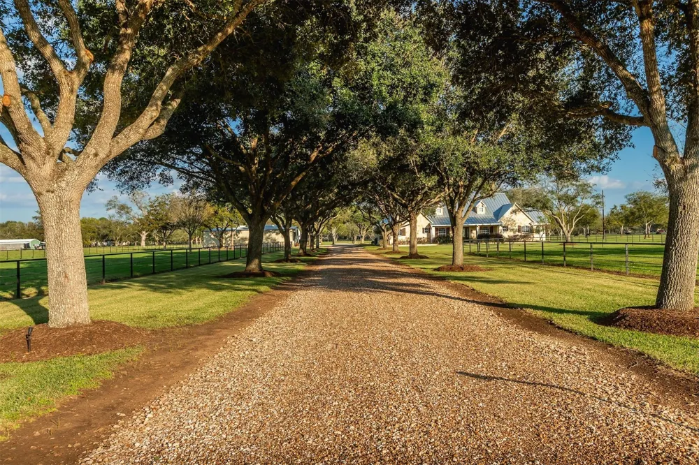 3150 Holmes Road Road Richmond, TX 77406