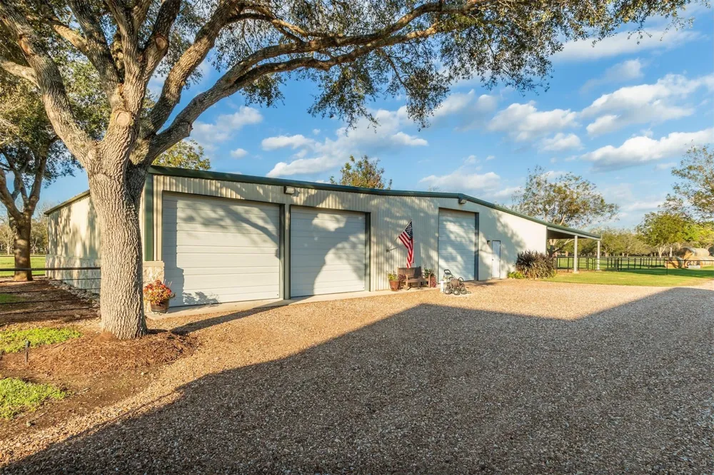 3150 Holmes Road Road Richmond, TX 77406