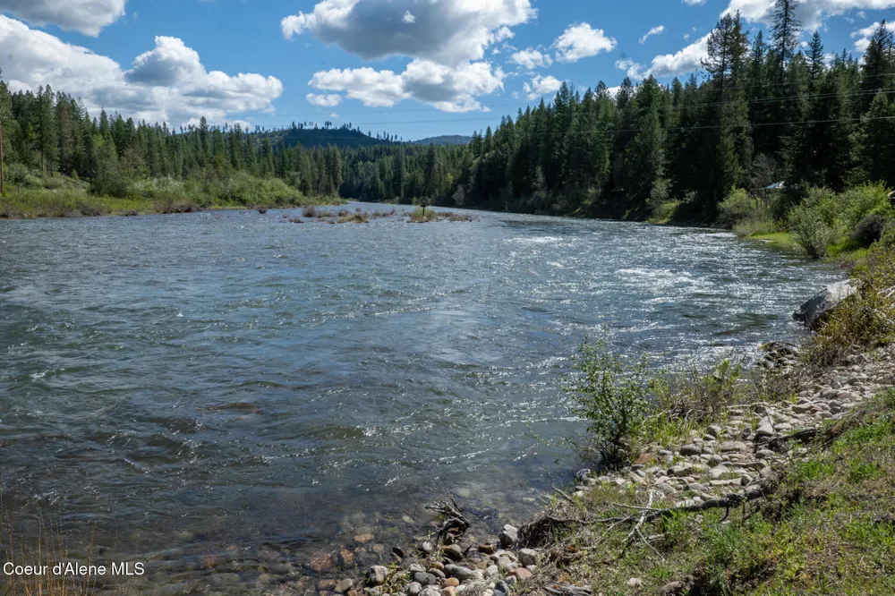 1201 Robinson Drive Priest River, ID 83856