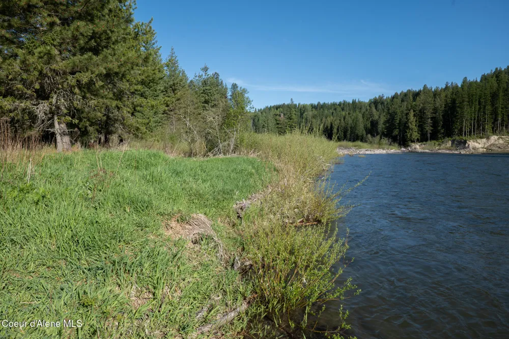 1201 Robinson Drive Priest River, ID 83856