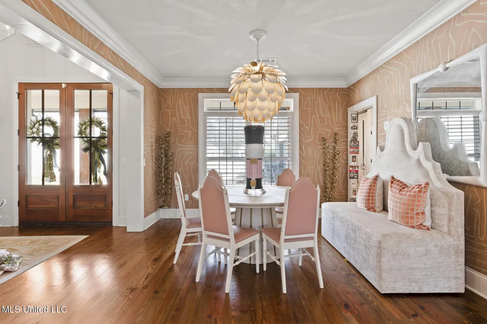 712 S Chickasaw Drive Flowood, MS 39232