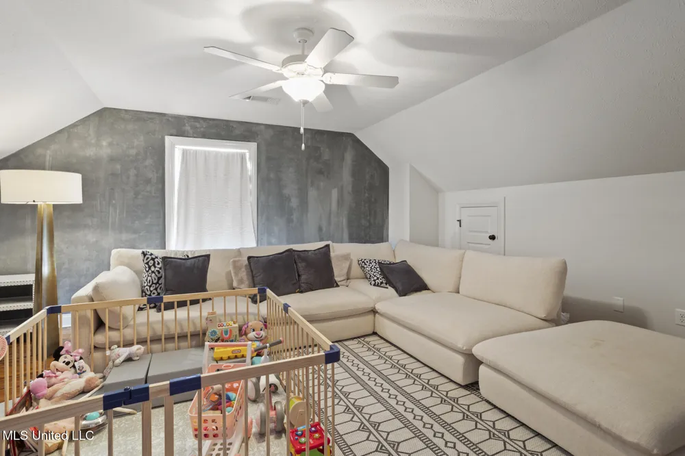 712 S Chickasaw Drive Flowood, MS 39232