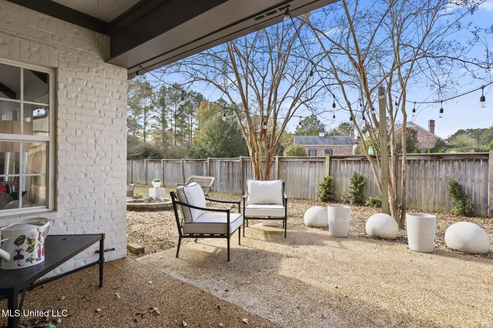 712 S Chickasaw Drive Flowood, MS 39232