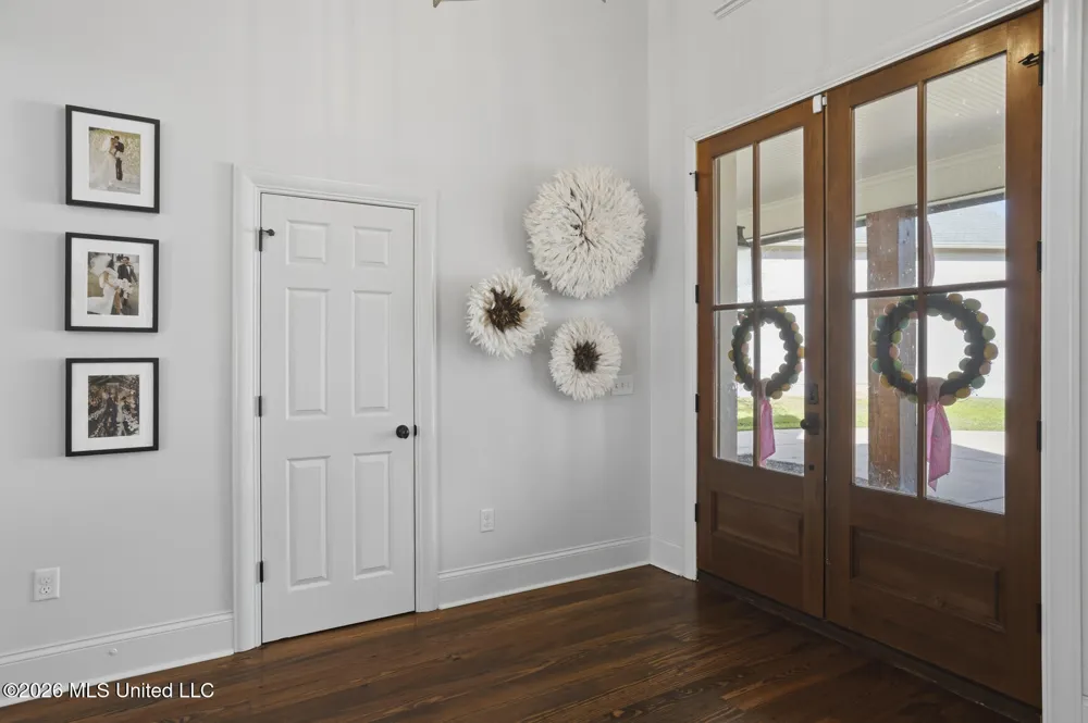 712 S Chickasaw Drive Flowood, MS 39232