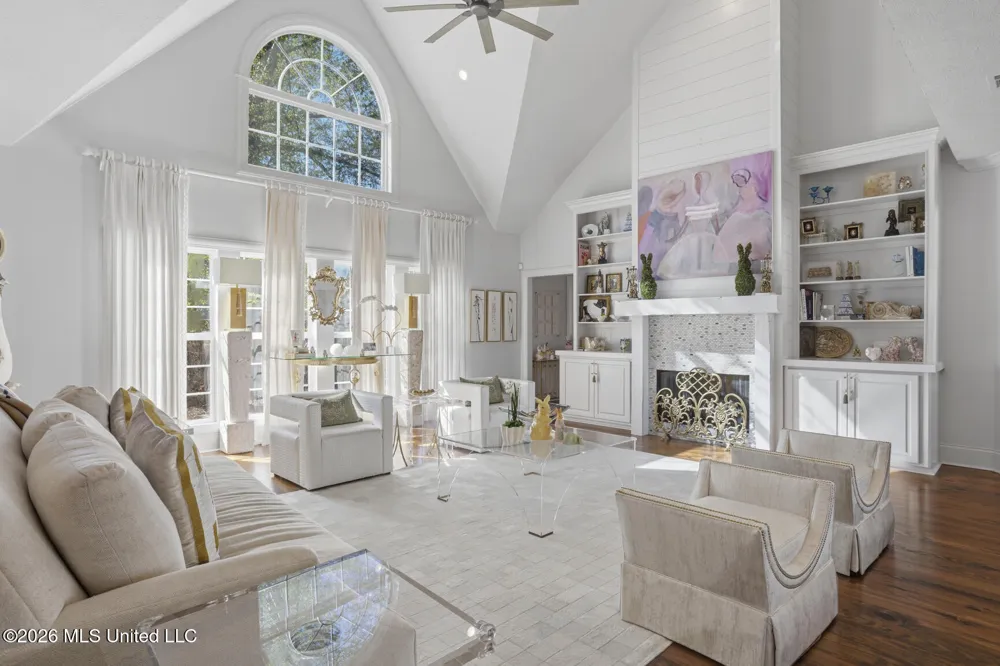 712 S Chickasaw Drive Flowood, MS 39232