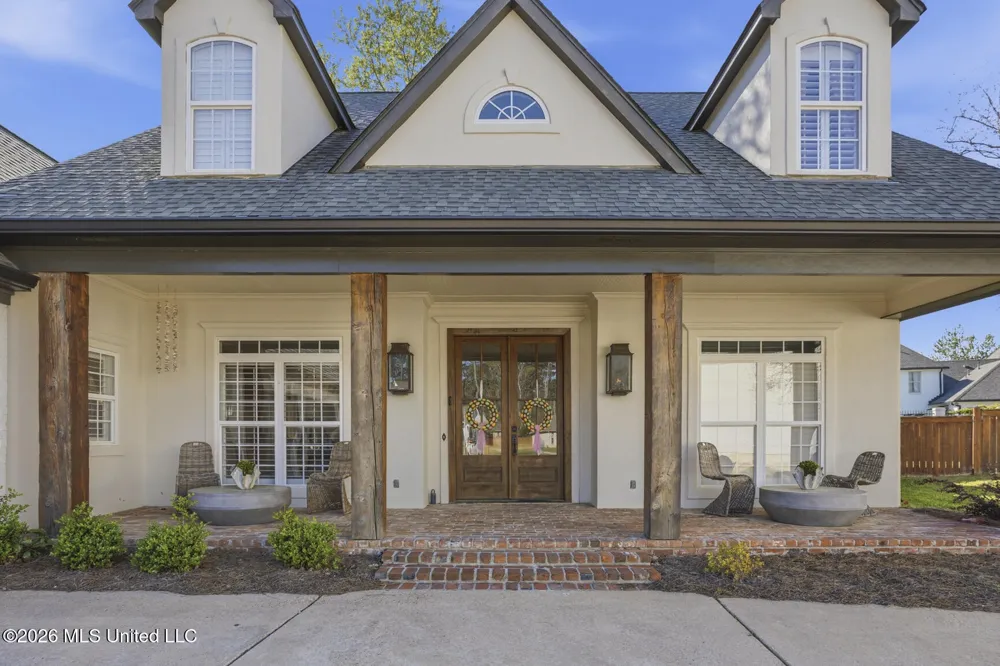 712 S Chickasaw Drive Flowood, MS 39232
