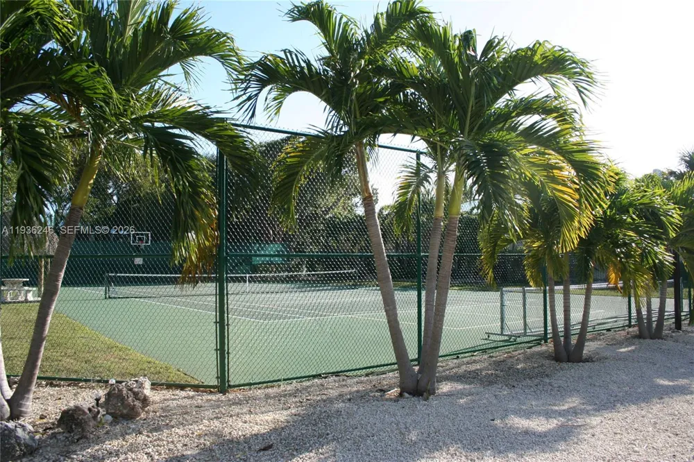 87200 Overseas Hwy #N2 Plantation Key, FL 33036