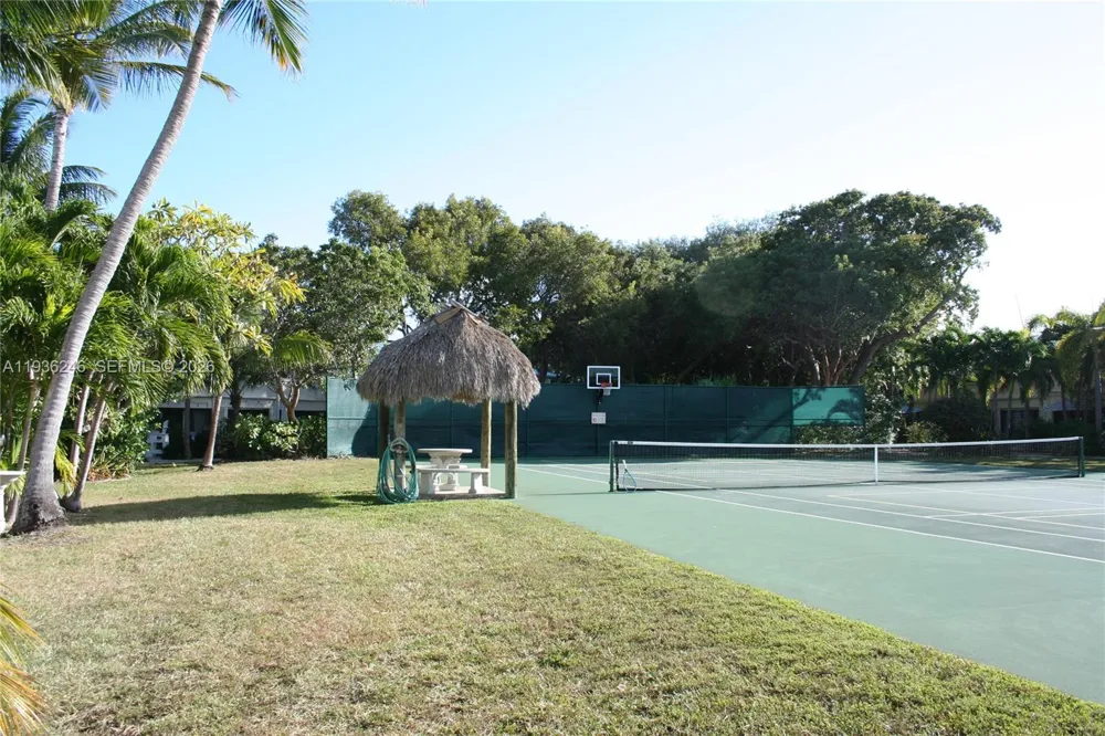 87200 Overseas Hwy #N2 Plantation Key, FL 33036