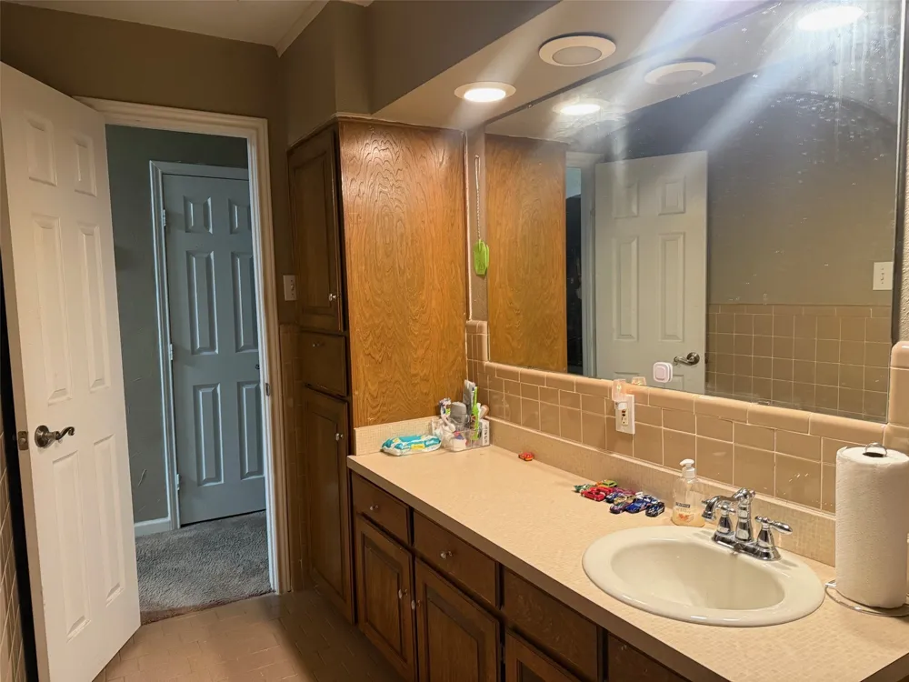 3240 Valley Forge Trail Forest Hill, TX 76140