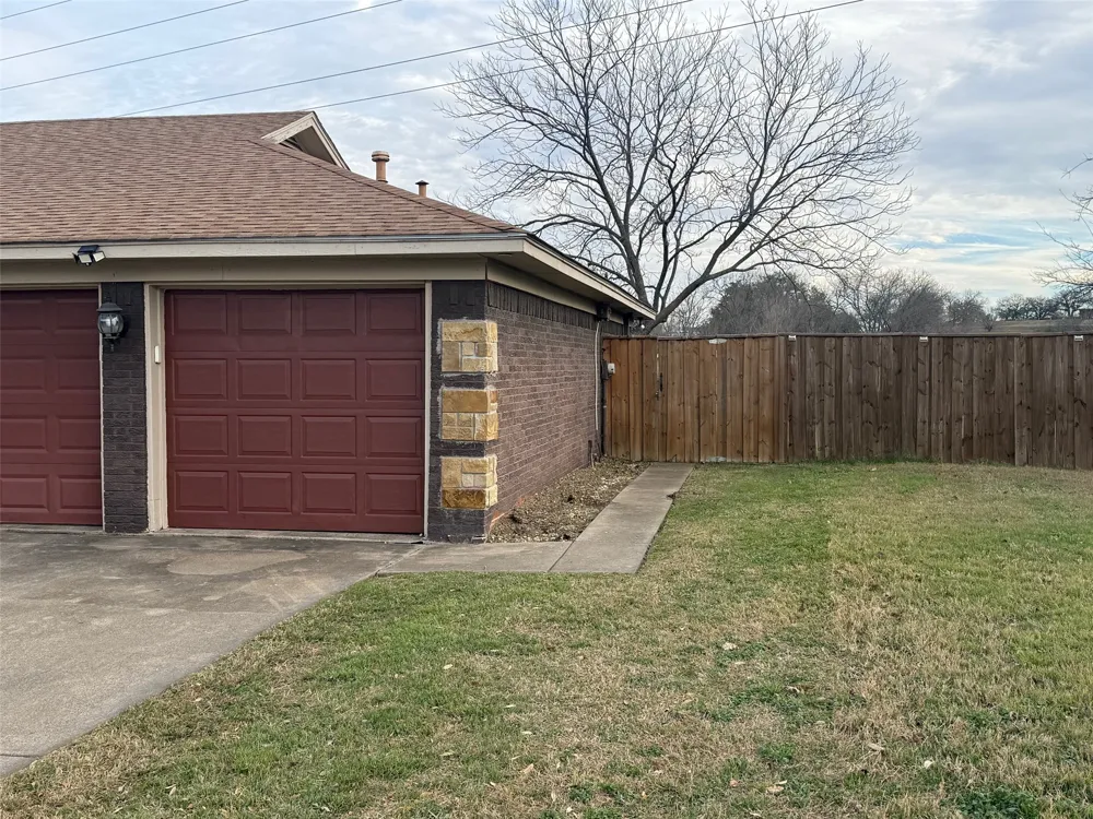 3240 Valley Forge Trail Forest Hill, TX 76140
