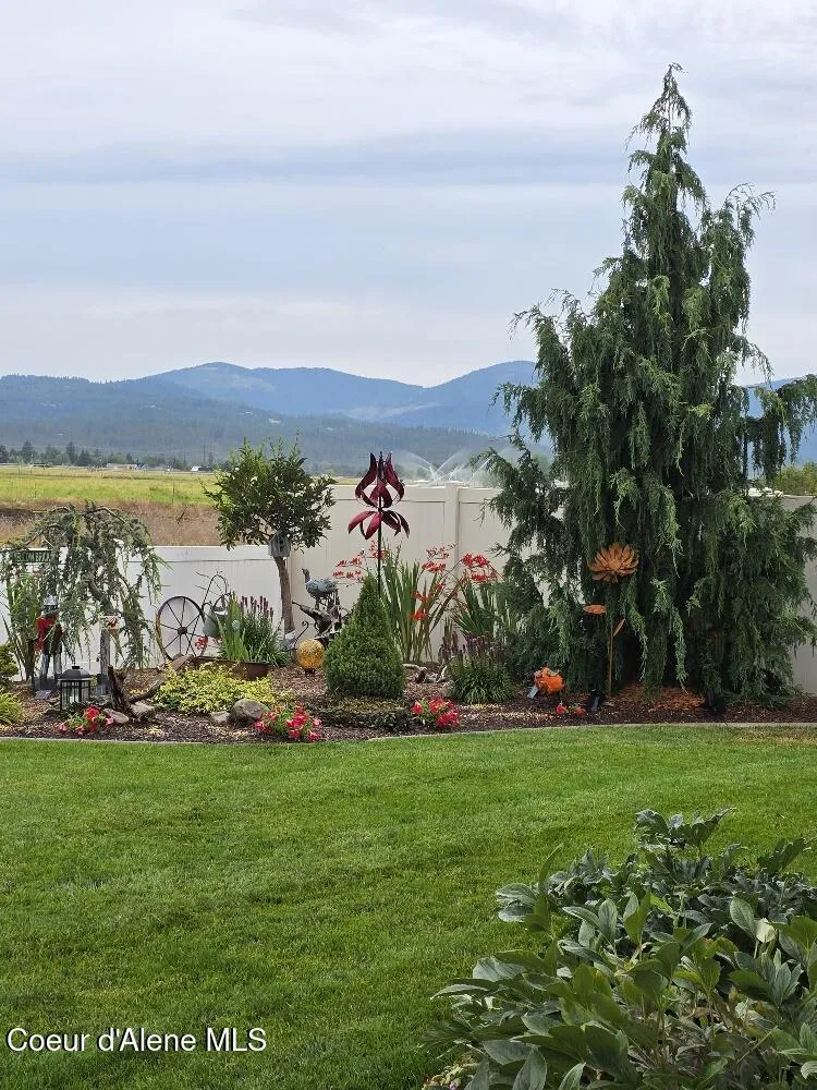 8557 Scotsworth Street Post Falls, ID 83854