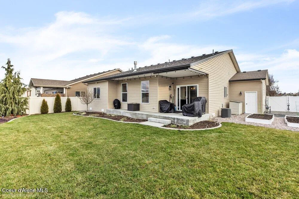 8557 Scotsworth Street Post Falls, ID 83854