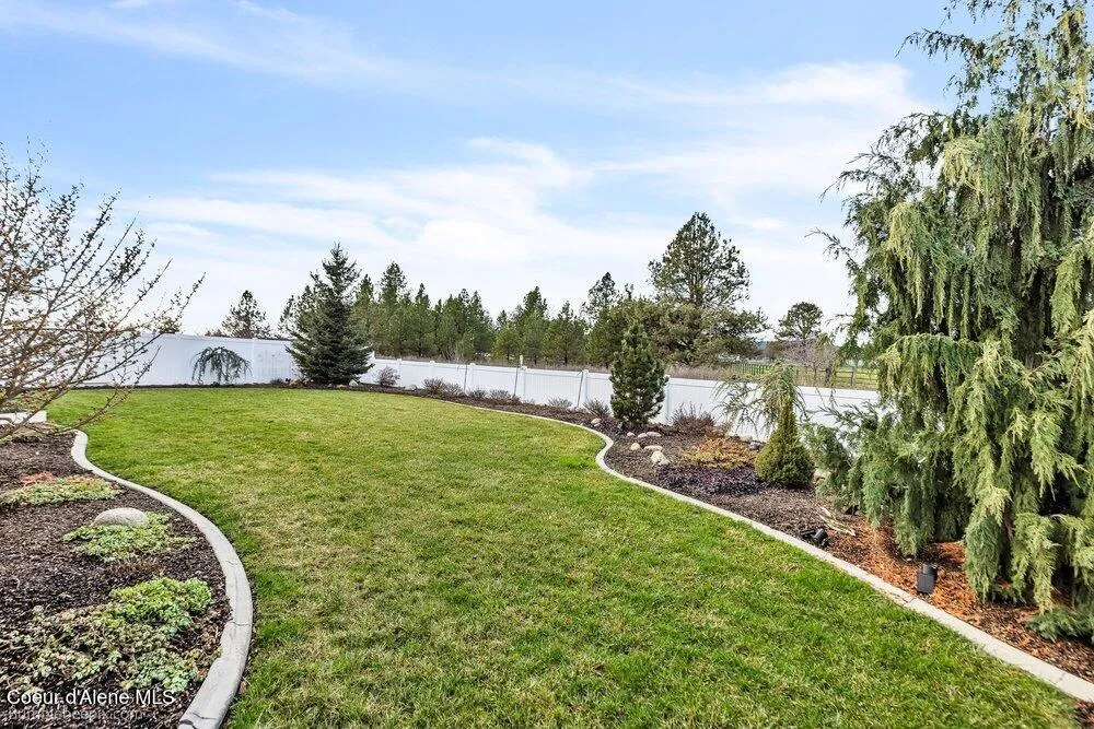 8557 Scotsworth Street Post Falls, ID 83854