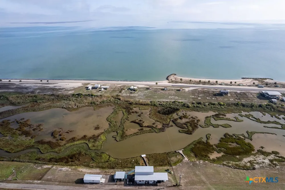 305 Zimmerman Road Port Lavaca, TX 77979