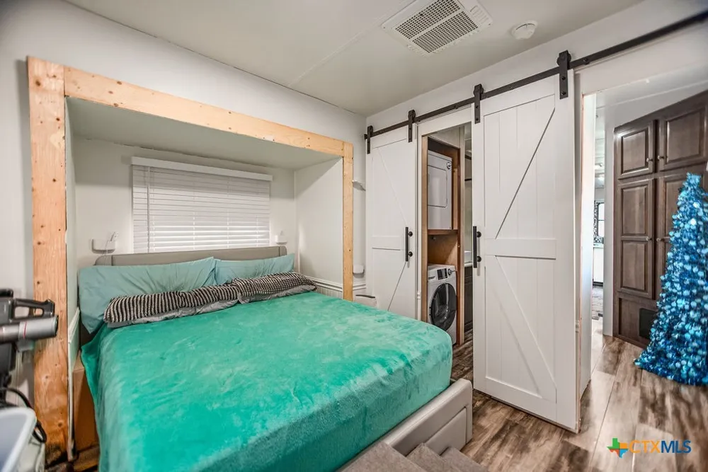 305 Zimmerman Road Port Lavaca, TX 77979