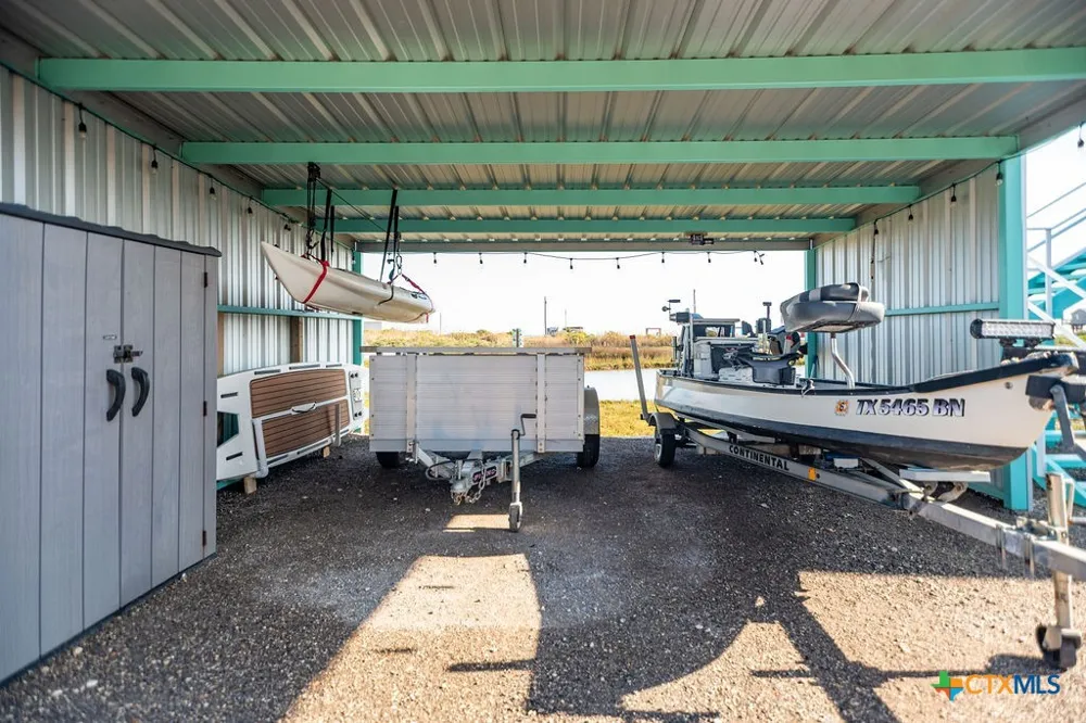 305 Zimmerman Road Port Lavaca, TX 77979